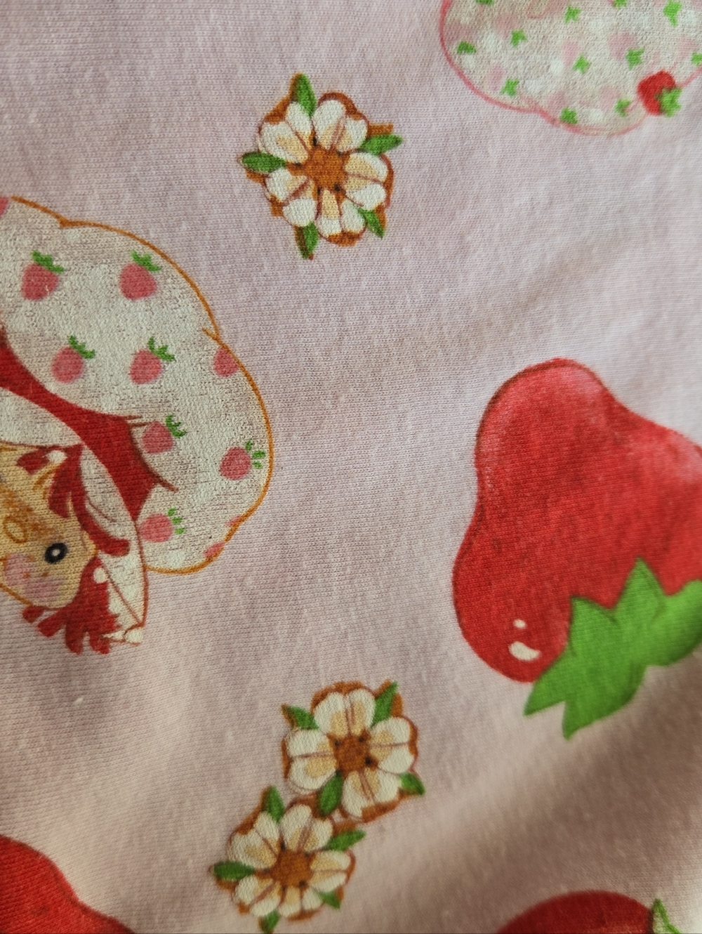 🍓Strawberry Shortcake Criss-Cross V-Neck Graphic Tee - Size Large🍓SWEETEST TOP - Picture 6 of 11